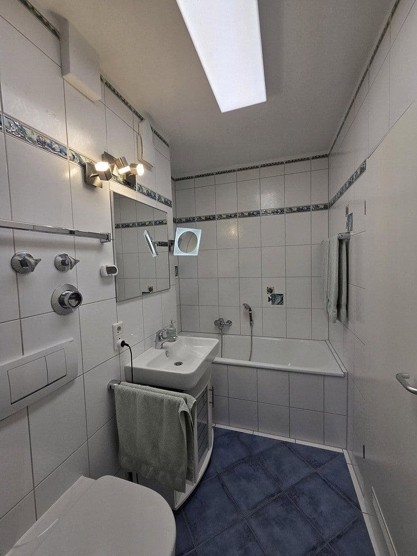 Predaj bytu 3-izbový 92 m², Erkrath, Severné Porýnie - Westfálsko Predaj bytu 3-izbový 92 m², Erkrath, Severné Porýnie - Westfálsko