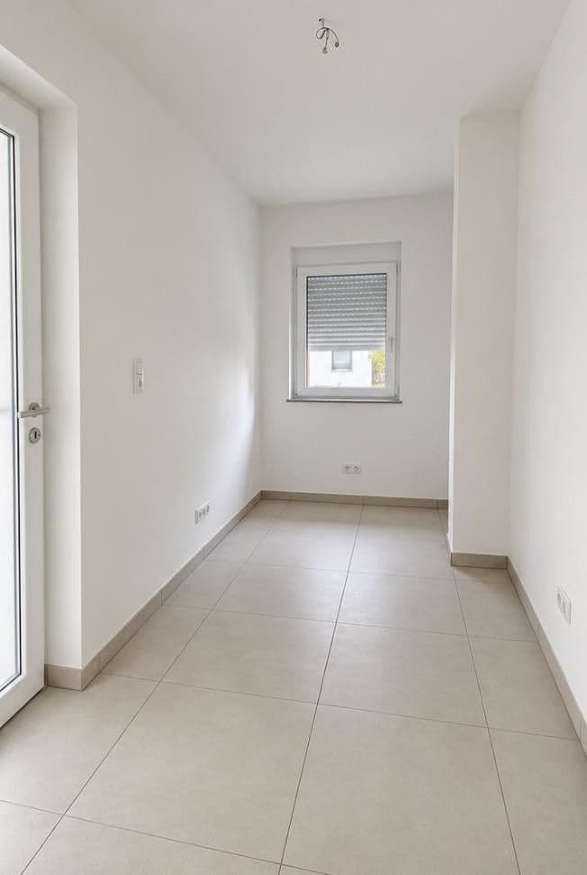 Prenájom bytu 3-izbový 94 m², Ernst- Sachs- str. 67, Schweinfurt, Bavorsko Prenájom bytu 3-izbový 94 m², Ernst- Sachs- str. 67, Schweinfurt, Bavorsko