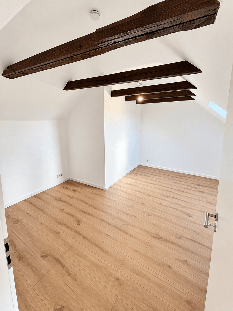 Prenájom bytu 3-izbový 52 m², Erlangen, Bavorsko Prenájom bytu 3-izbový 52 m², Erlangen, Bavorsko