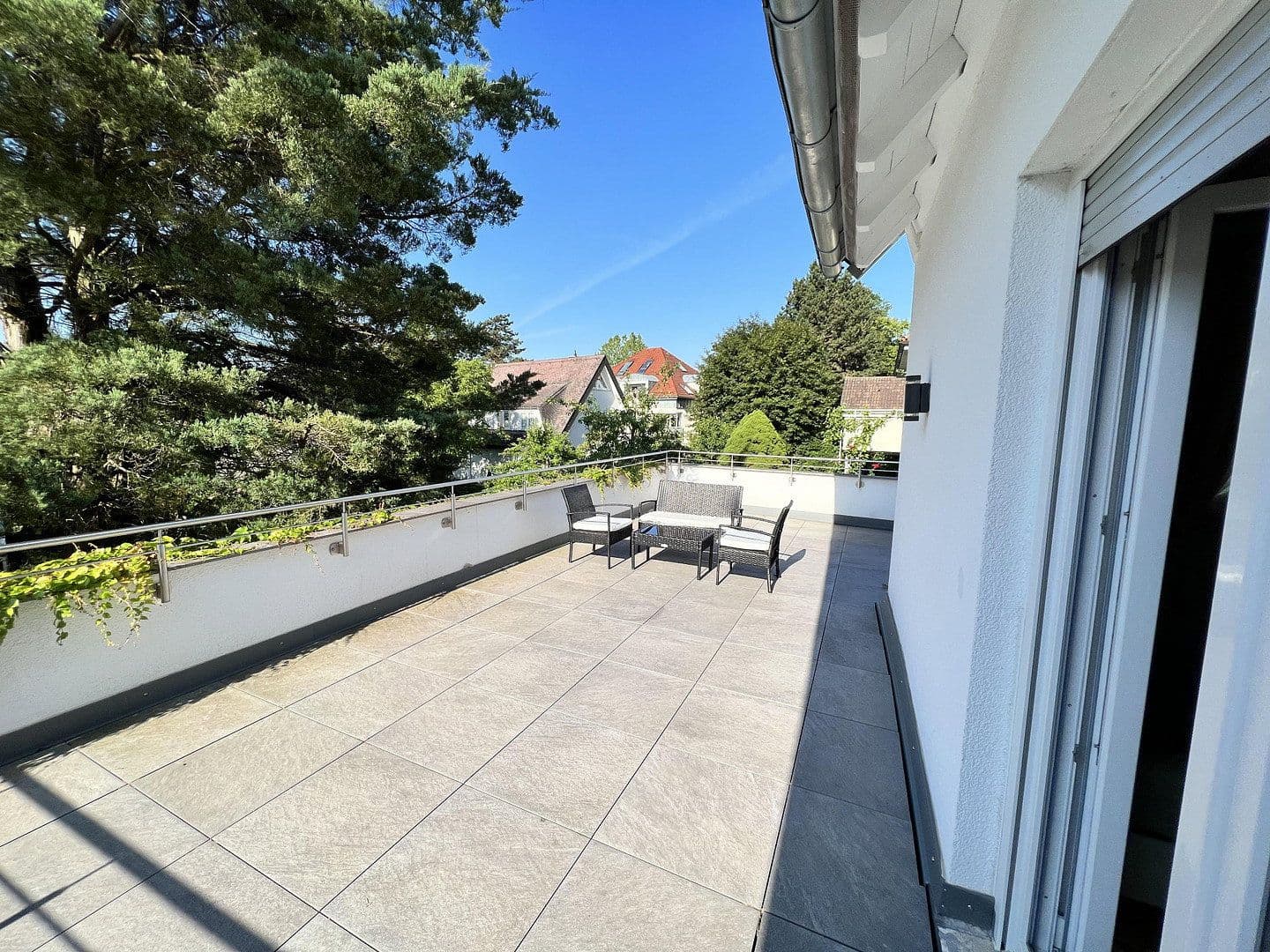Prenájom bytu 4-izbový 100 m², Öchslinstraße 22, Göppingen, Bádensko-Wurttembersko Prenájom bytu 4-izbový 100 m², Öchslinstraße 22, Göppingen, Bádensko-Wurttembersko