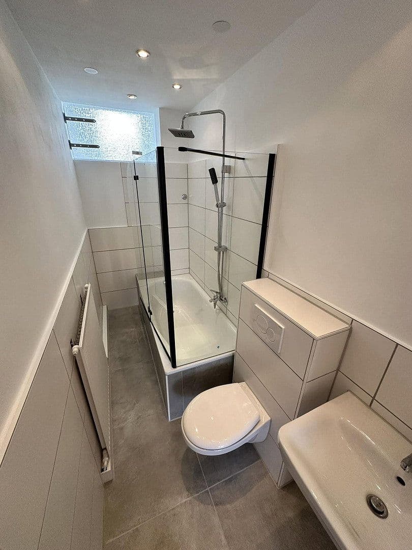 Prenájom bytu 2-izbový 65 m², Kurstraße 10, Berlin Spandau, Berlín Prenájom bytu 2-izbový 65 m², Kurstraße 10, Berlin Spandau, Berlín