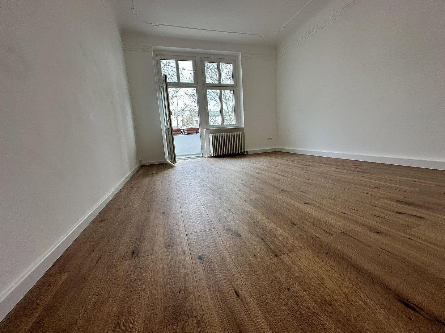 Prenájom bytu 2-izbový 65 m², Kurstraße 10, Berlin Spandau, Berlín Prenájom bytu 2-izbový 65 m², Kurstraße 10, Berlin Spandau, Berlín