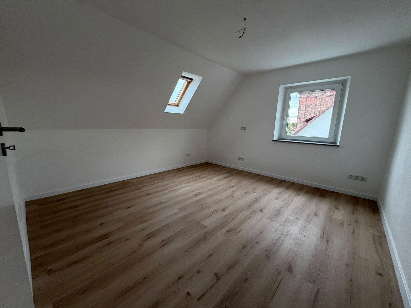 Prenájom bytu 4-izbový 115 m², Schweinfurt, Bavorsko Prenájom bytu 4-izbový 115 m², Schweinfurt, Bavorsko