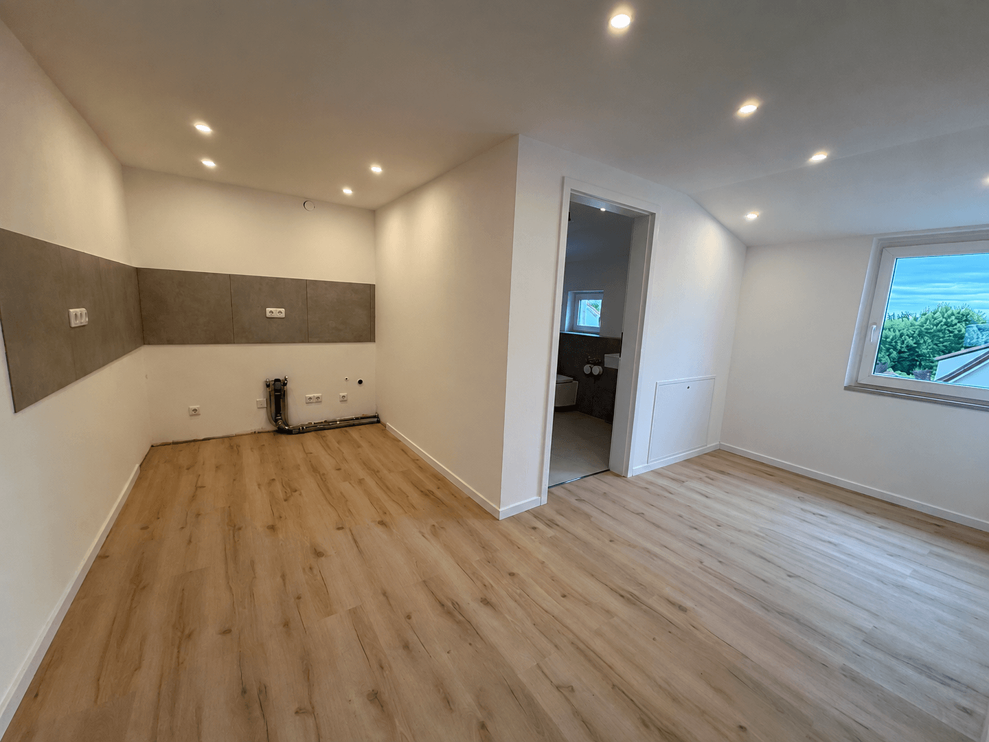 Prenájom bytu 4-izbový 115 m², Schweinfurt, Bavorsko Prenájom bytu 4-izbový 115 m², Schweinfurt, Bavorsko