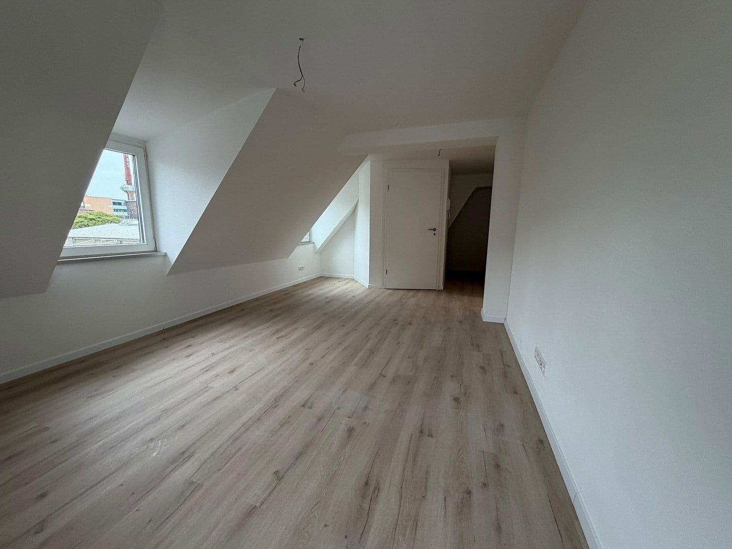 Prenájom bytu 4-izbový 115 m², Schweinfurt, Bavorsko Prenájom bytu 4-izbový 115 m², Schweinfurt, Bavorsko
