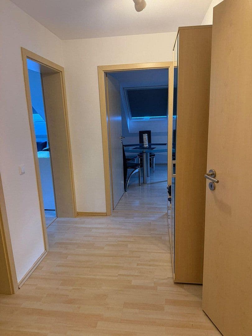 Prenájom bytu 2-izbový 60 m², Neichener Str. 20, Overath, Severné Porýnie - Westfálsko Prenájom bytu 2-izbový 60 m², Neichener Str. 20, Overath, Severné Porýnie - Westfálsko