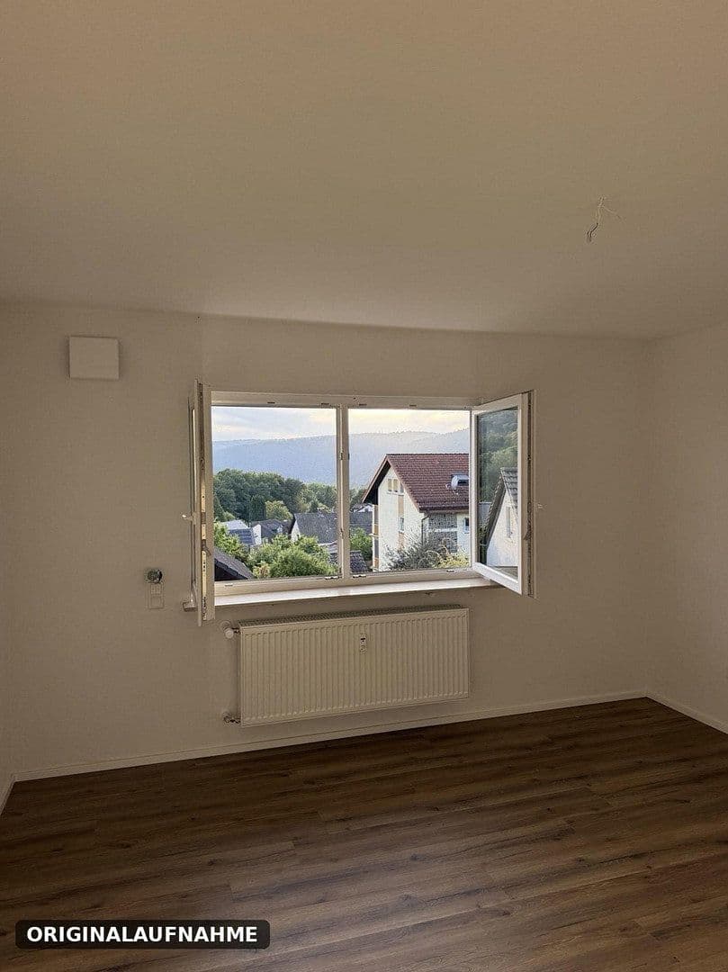 Prenájom bytu 4-izbový 100 m², Neckargemünd, Bádensko-Wurttembersko Prenájom bytu 4-izbový 100 m², Neckargemünd, Bádensko-Wurttembersko