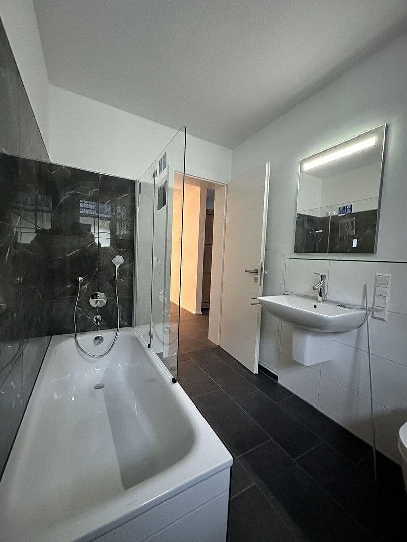 Prenájom bytu 2-izbový 54 m², Hermann-Voland-Str. 17/1, Königsfeld im Schwarzwald, Bádensko-Wurttembersko Prenájom bytu 2-izbový 54 m², Hermann-Voland-Str. 17/1, Königsfeld im Schwarzwald, Bádensko-Wurttembersko