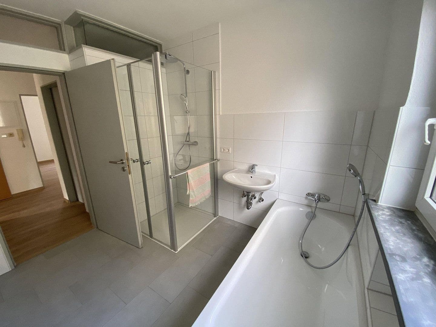 Prenájom bytu 3-izbový 87 m², Hohberg, Bádensko-Wurttembersko Prenájom bytu 3-izbový 87 m², Hohberg, Bádensko-Wurttembersko