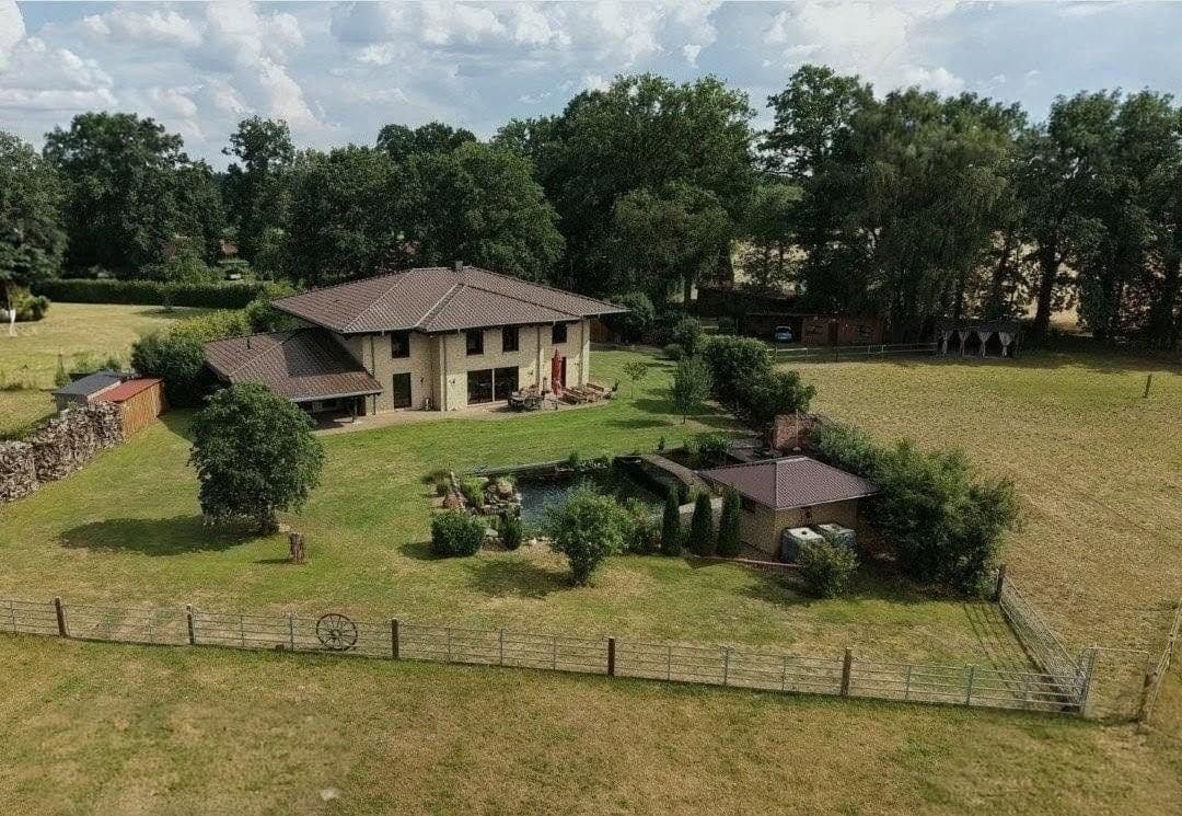 Predaj domu 350 m², pozemok 7.500 m², Moorweg 12, Otter, Dolné Sasko Predaj domu 350 m², pozemok 7.500 m², Moorweg 12, Otter, Dolné Sasko