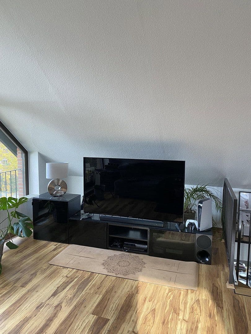 Prenájom bytu 2-izbový 70 m², Ratingen, Severné Porýnie - Westfálsko Prenájom bytu 2-izbový 70 m², Ratingen, Severné Porýnie - Westfálsko