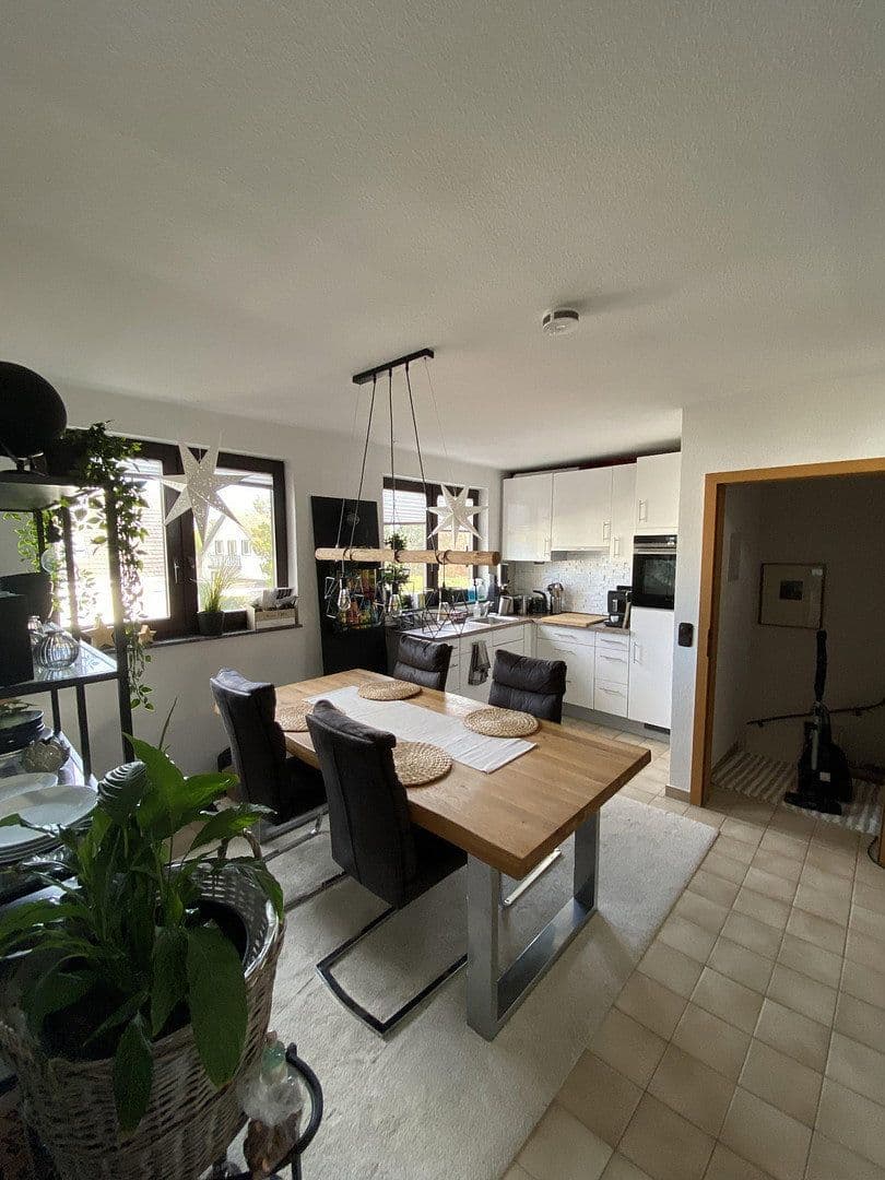 Prenájom bytu 2-izbový 70 m², Ratingen, Severné Porýnie - Westfálsko Prenájom bytu 2-izbový 70 m², Ratingen, Severné Porýnie - Westfálsko