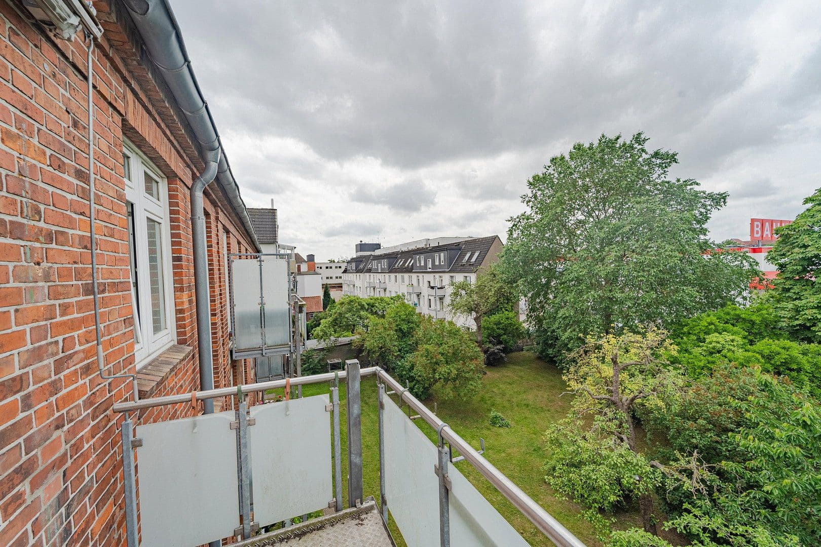 Predaj domu 266 m², pozemok 1.404 m², Schwartauer Allee 121, , Schwartauer Allee 121a, Lübeck, Šlezvicko-Holštajnsko Predaj domu 266 m², pozemok 1.404 m², Schwartauer Allee 121, , Schwartauer Allee 121a, Lübeck, Šlezvicko-Holštajnsko