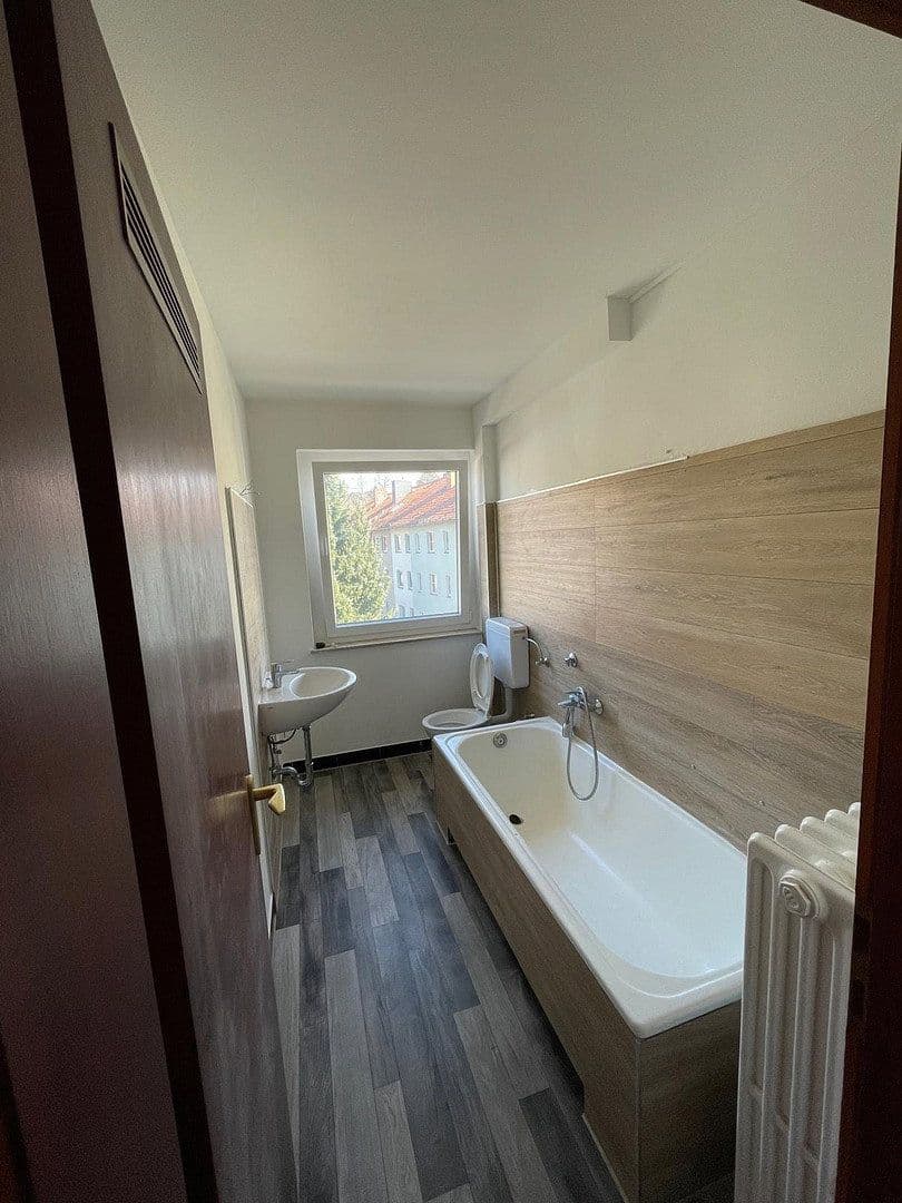 Prenájom bytu 2-izbový 60 m², Hunoldstraße 55, Hameln, Dolné Sasko Prenájom bytu 2-izbový 60 m², Hunoldstraße 55, Hameln, Dolné Sasko