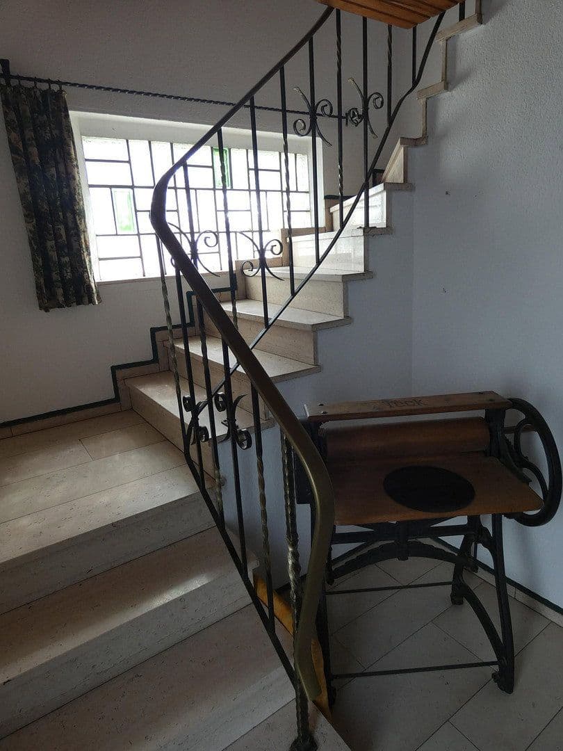 Predaj domu 279 m², pozemok 778 m², Jägerstraße 11, Warstein, Severné Porýnie - Westfálsko Predaj domu 279 m², pozemok 778 m², Jägerstraße 11, Warstein, Severné Porýnie - Westfálsko