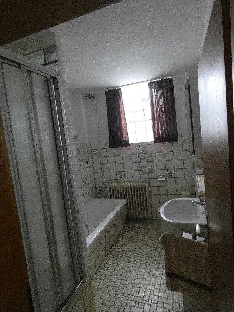 Predaj domu 279 m², pozemok 778 m², Jägerstraße 11, Warstein, Severné Porýnie - Westfálsko Predaj domu 279 m², pozemok 778 m², Jägerstraße 11, Warstein, Severné Porýnie - Westfálsko