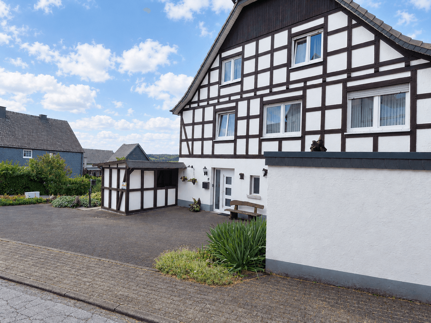Predaj domu 279 m², pozemok 778 m², Jägerstraße 11, Warstein, Severné Porýnie - Westfálsko Predaj domu 279 m², pozemok 778 m², Jägerstraße 11, Warstein, Severné Porýnie - Westfálsko