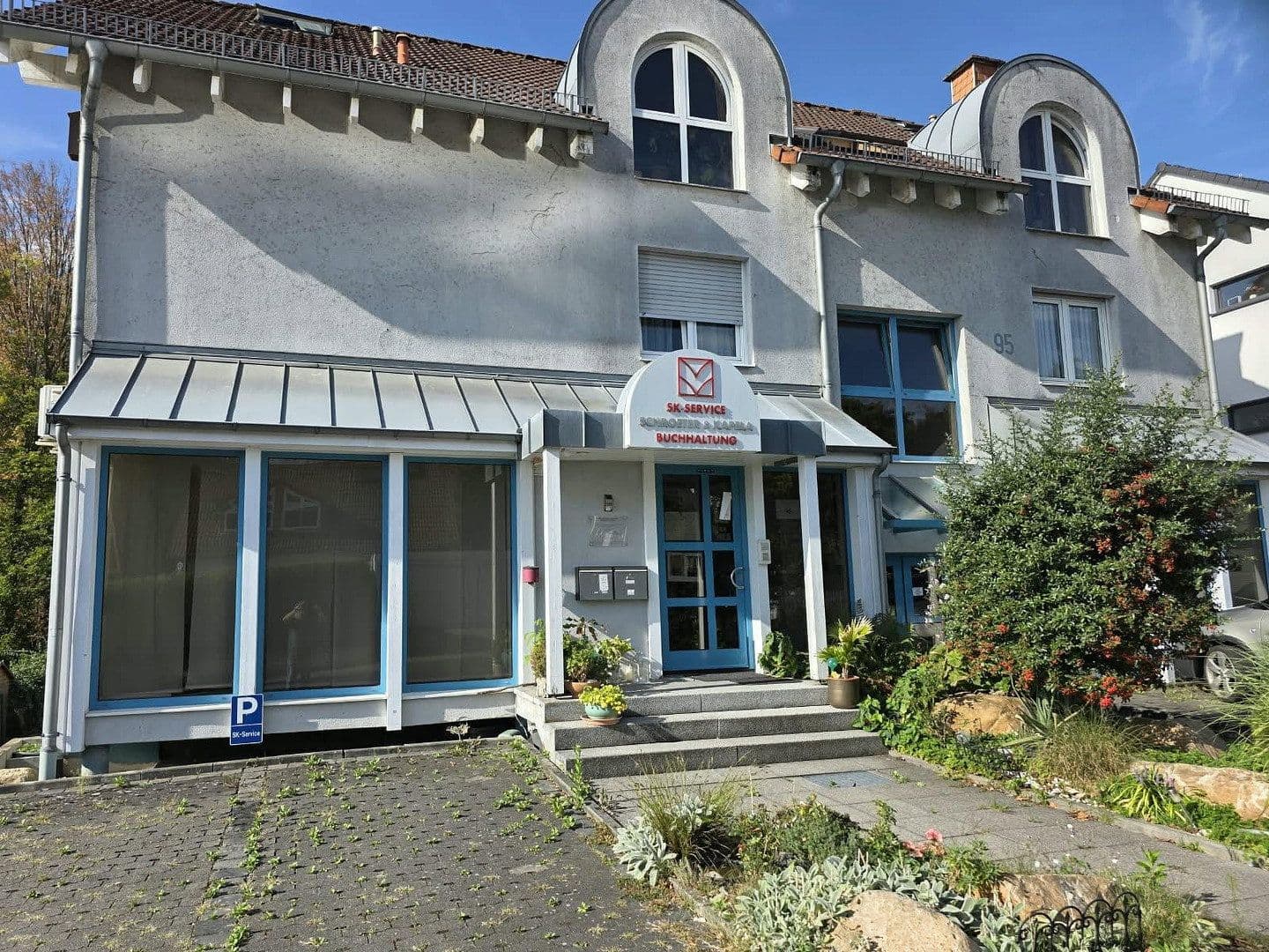 Prenájom kancelárie 105 m², Wachenheimerstr 95, Liederbach am Taunus, Hesensko Prenájom kancelárie 105 m², Wachenheimerstr 95, Liederbach am Taunus, Hesensko