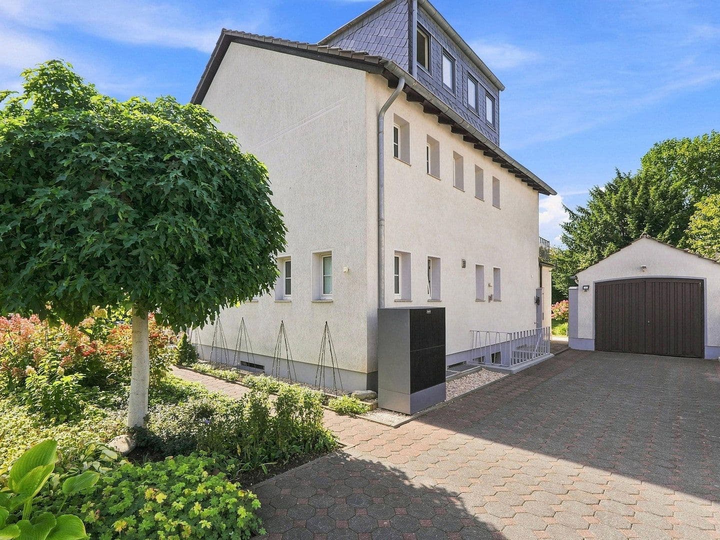 Predaj domu 191 m², pozemok 720 m², Leverkusen, Severné Porýnie - Westfálsko Predaj domu 191 m², pozemok 720 m², Leverkusen, Severné Porýnie - Westfálsko
