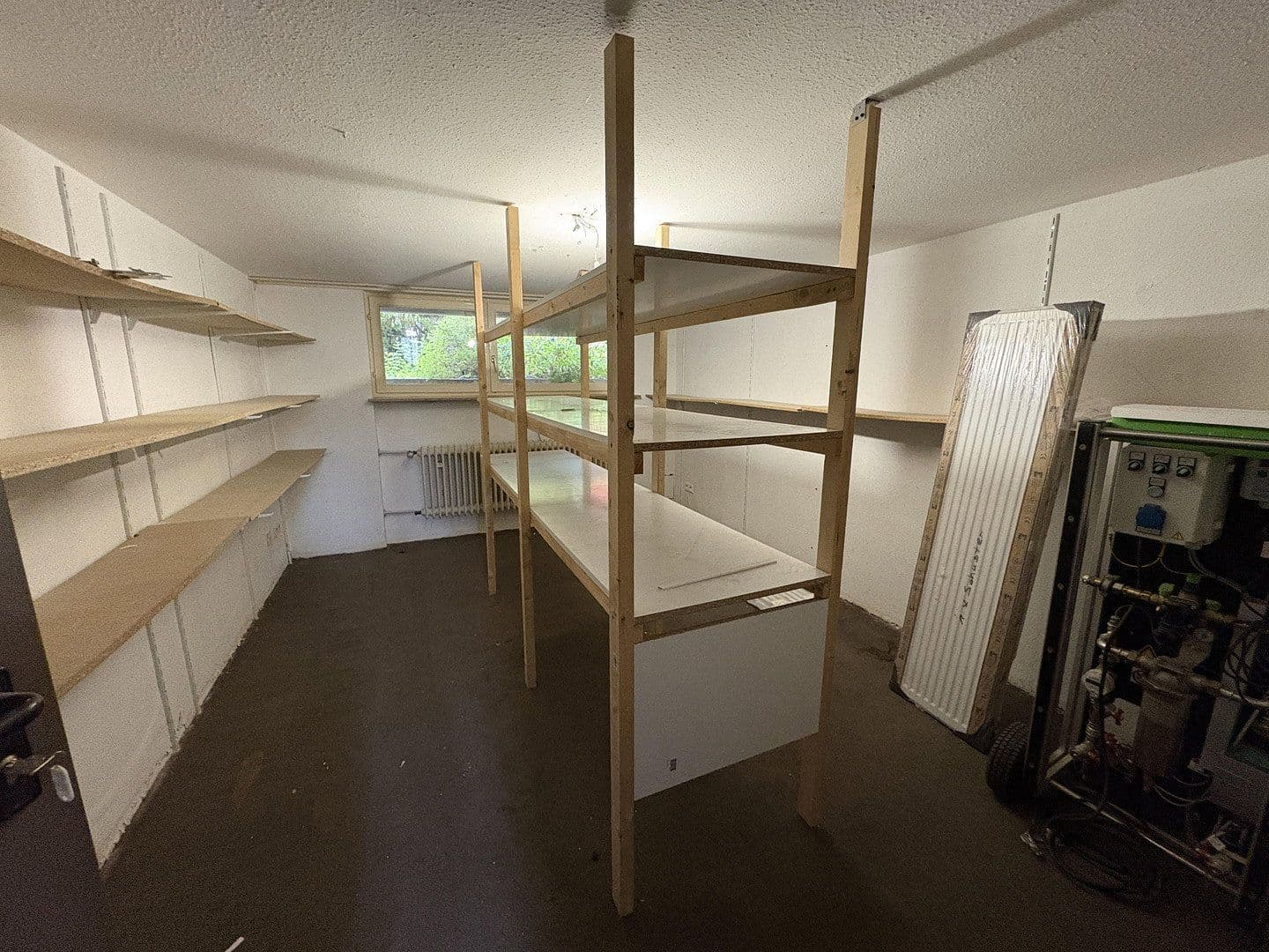 Prenájom nebytového priestoru 15 m², Brettergartenstraße 57, Nürnberg, Bavorsko Prenájom nebytového priestoru 15 m², Brettergartenstraße 57, Nürnberg, Bavorsko