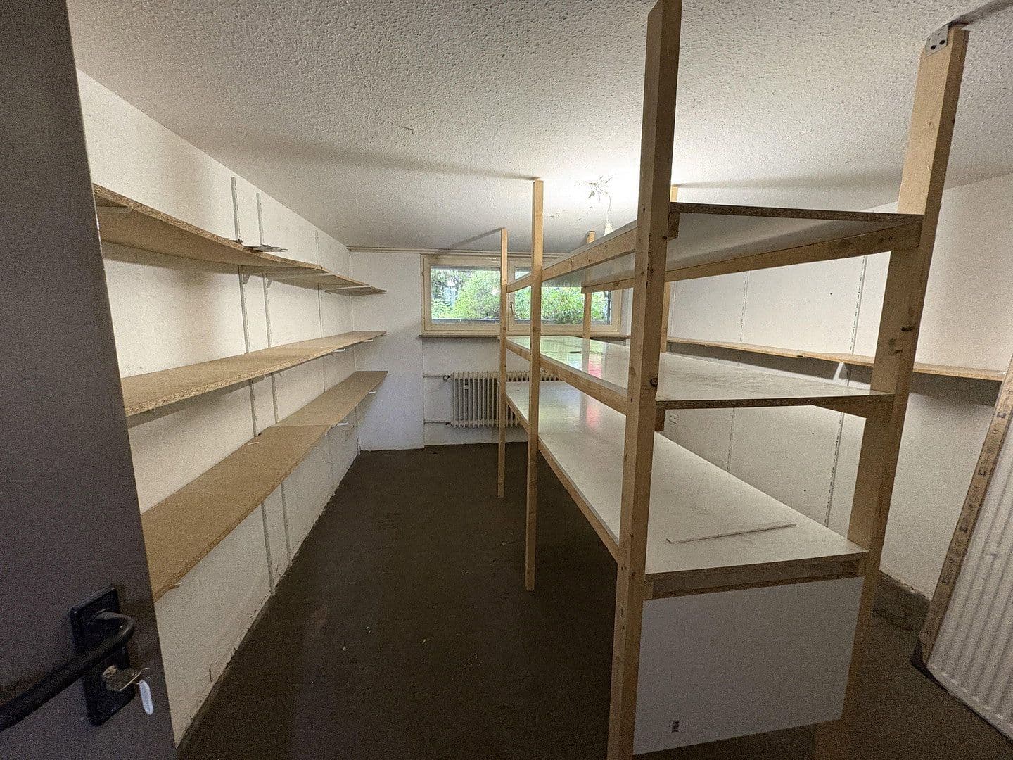 Prenájom nebytového priestoru 15 m², Brettergartenstraße 57, Nürnberg, Bavorsko Prenájom nebytového priestoru 15 m², Brettergartenstraße 57, Nürnberg, Bavorsko