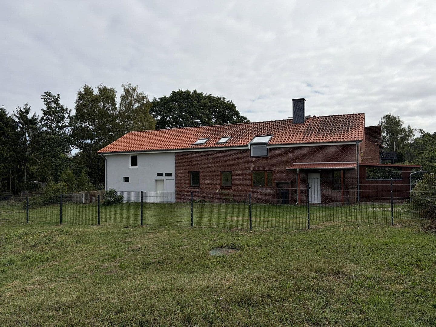 Predaj domu 160 m², pozemok 1.193 m², Seevetal, Dolné Sasko Predaj domu 160 m², pozemok 1.193 m², Seevetal, Dolné Sasko