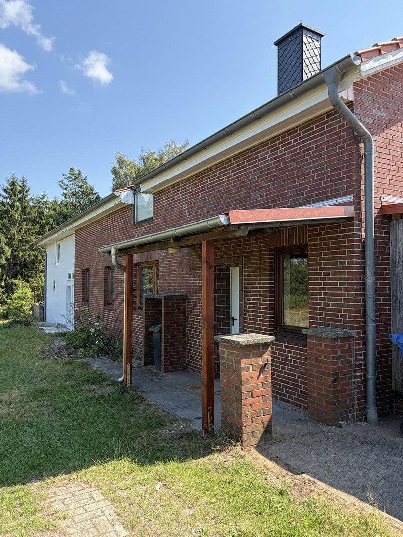 Predaj domu 160 m², pozemok 1.193 m², Seevetal, Dolné Sasko Predaj domu 160 m², pozemok 1.193 m², Seevetal, Dolné Sasko