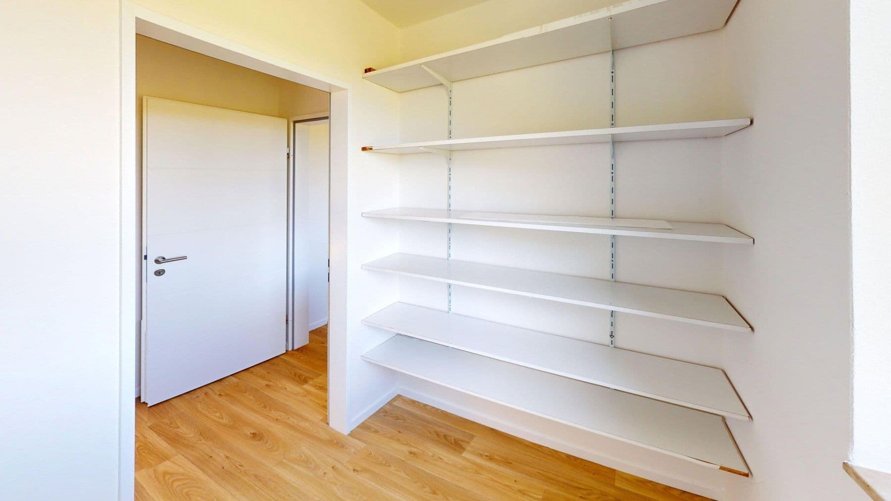 Predaj domu 160 m², pozemok 1.193 m², Seevetal, Dolné Sasko Predaj domu 160 m², pozemok 1.193 m², Seevetal, Dolné Sasko