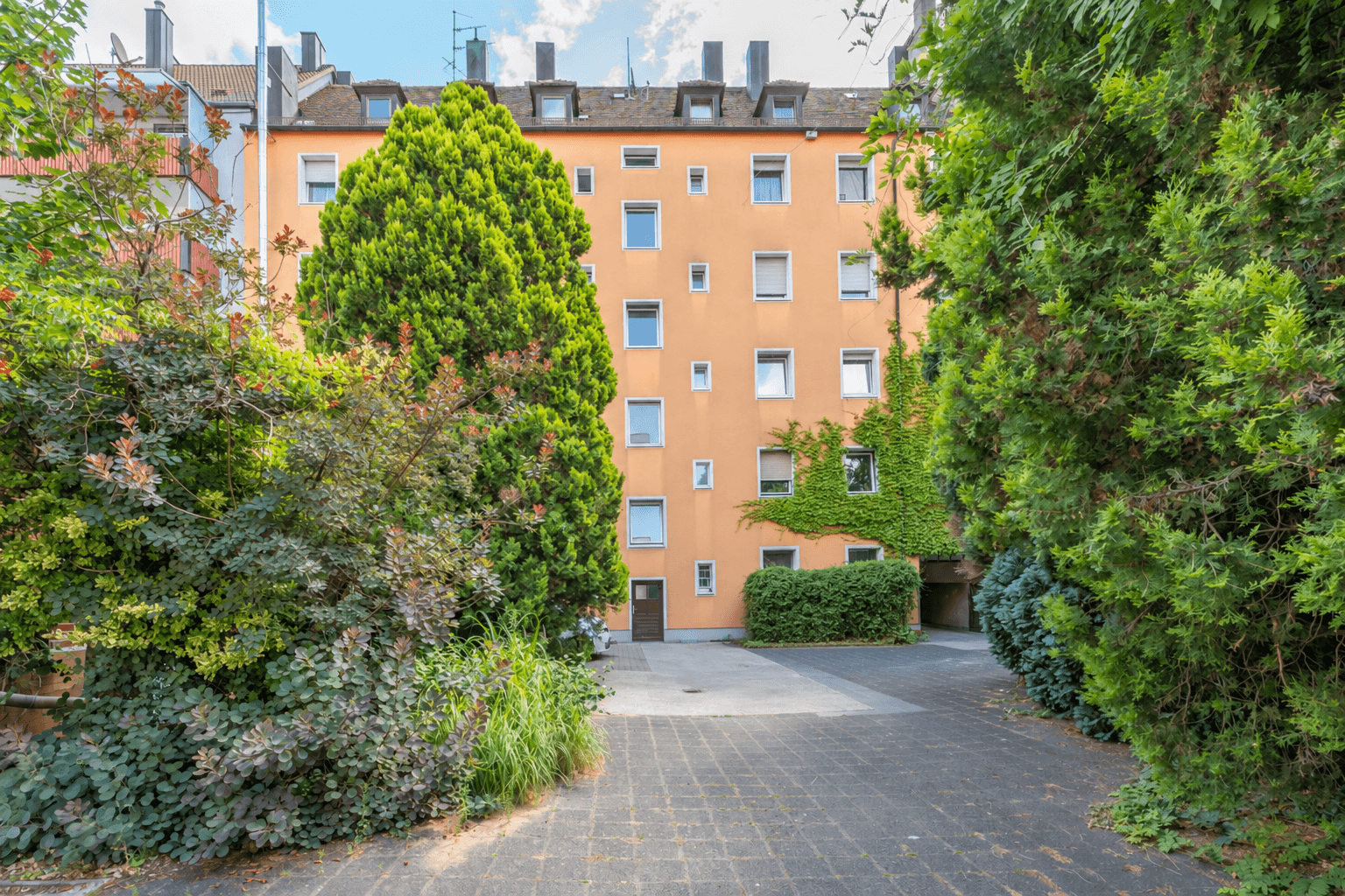 Prenájom bytu 2-izbový 96 m², Nürnberg, Bavorsko Prenájom bytu 2-izbový 96 m², Nürnberg, Bavorsko