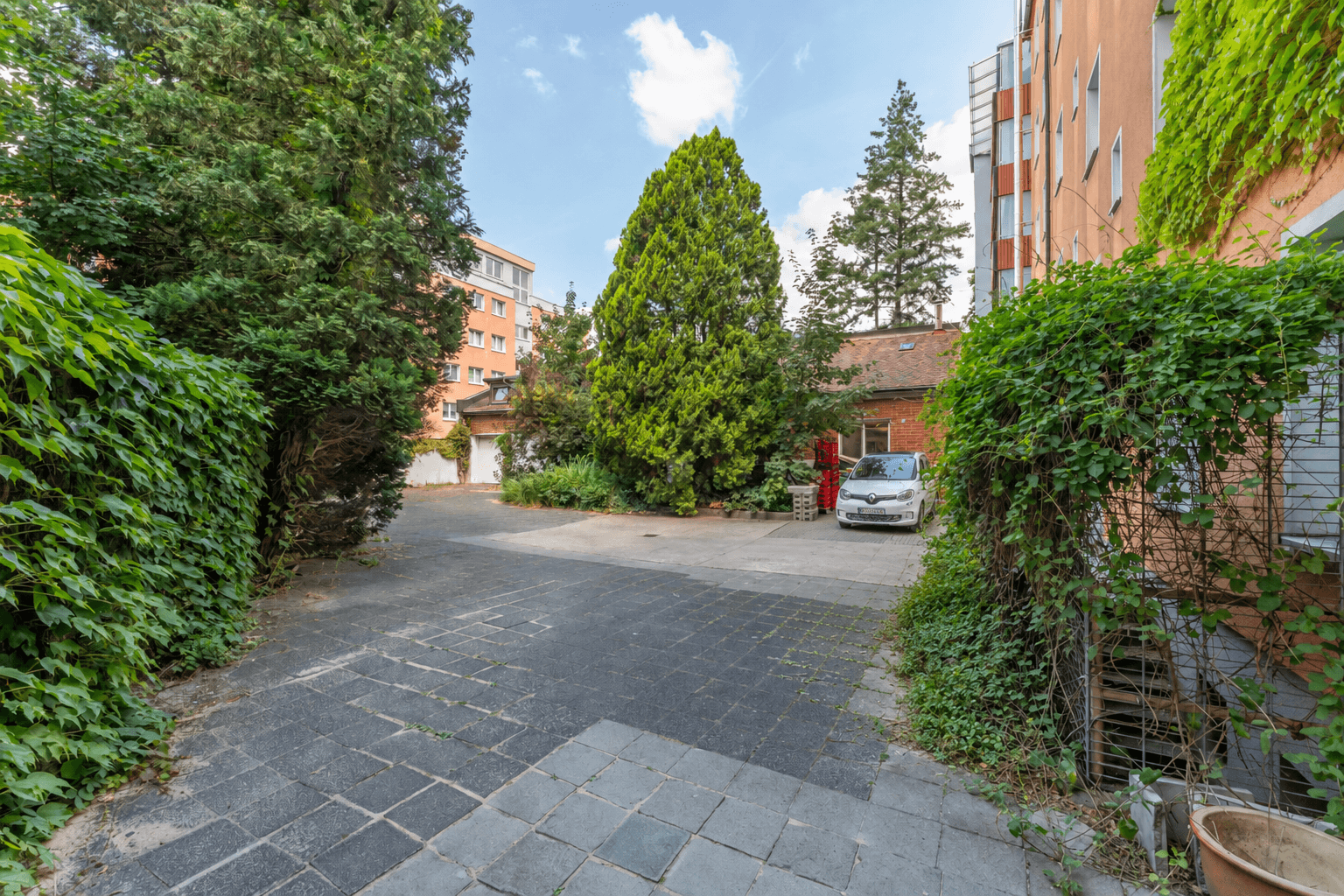 Prenájom bytu 2-izbový 96 m², Nürnberg, Bavorsko Prenájom bytu 2-izbový 96 m², Nürnberg, Bavorsko