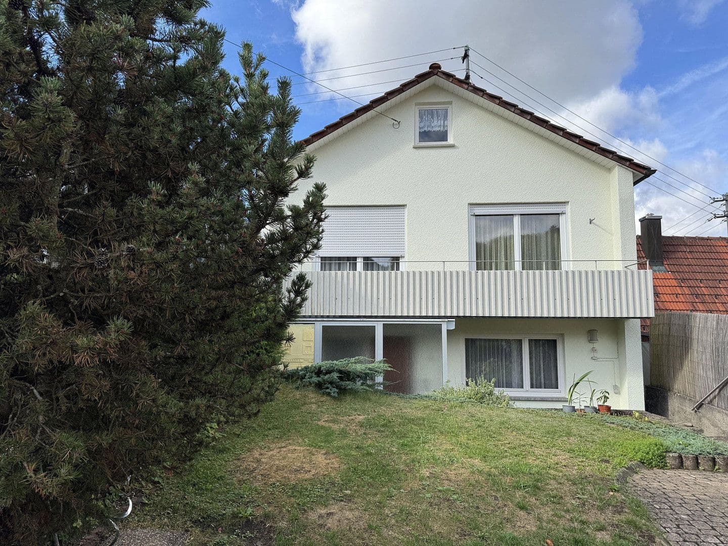 Prenájom domu 142 m², pozemok 232 m², Kohlweilerstr. 9, Albstadt, Bádensko-Wurttembersko Prenájom domu 142 m², pozemok 232 m², Kohlweilerstr. 9, Albstadt, Bádensko-Wurttembersko