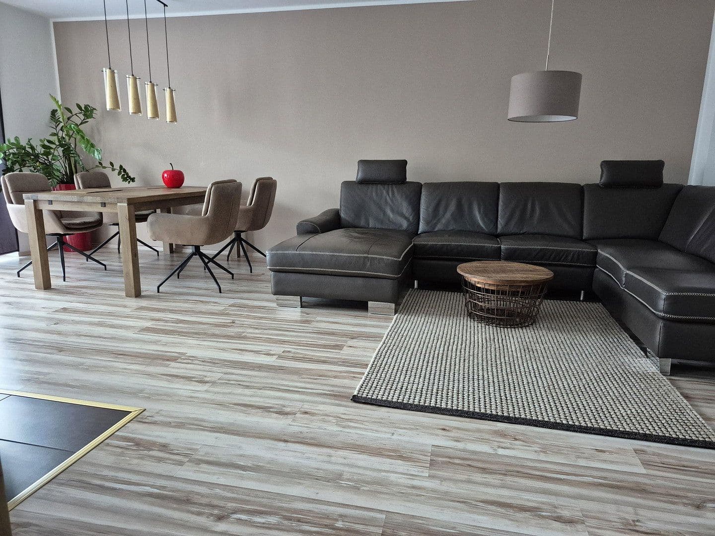 Predaj bytu 4-izbový 102 m², Troisdorf, Severné Porýnie - Westfálsko Predaj bytu 4-izbový 102 m², Troisdorf, Severné Porýnie - Westfálsko