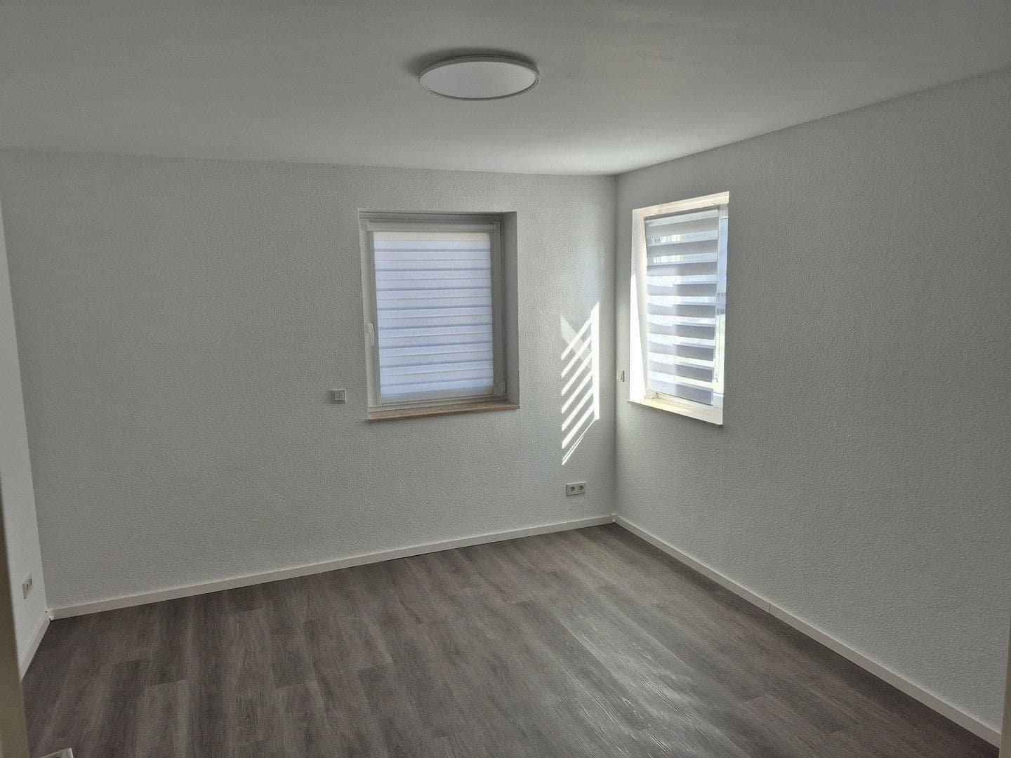 Predaj bytu 4-izbový 102 m², Troisdorf, Severné Porýnie - Westfálsko Predaj bytu 4-izbový 102 m², Troisdorf, Severné Porýnie - Westfálsko