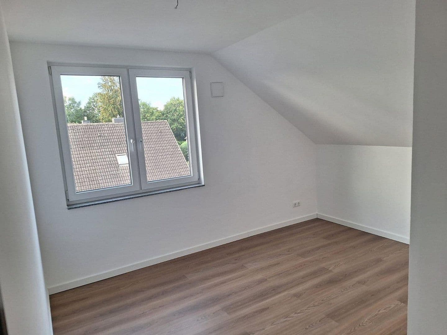 Prenájom bytu 3-izbový 63 m², Norderstedt, Šlezvicko-Holštajnsko Prenájom bytu 3-izbový 63 m², Norderstedt, Šlezvicko-Holštajnsko