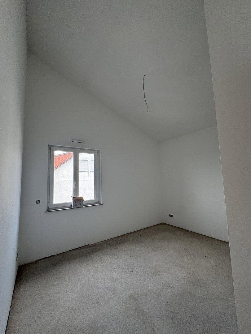 Prenájom bytu 4-izbový 99 m², Flörsheim, Hesensko Prenájom bytu 4-izbový 99 m², Flörsheim, Hesensko