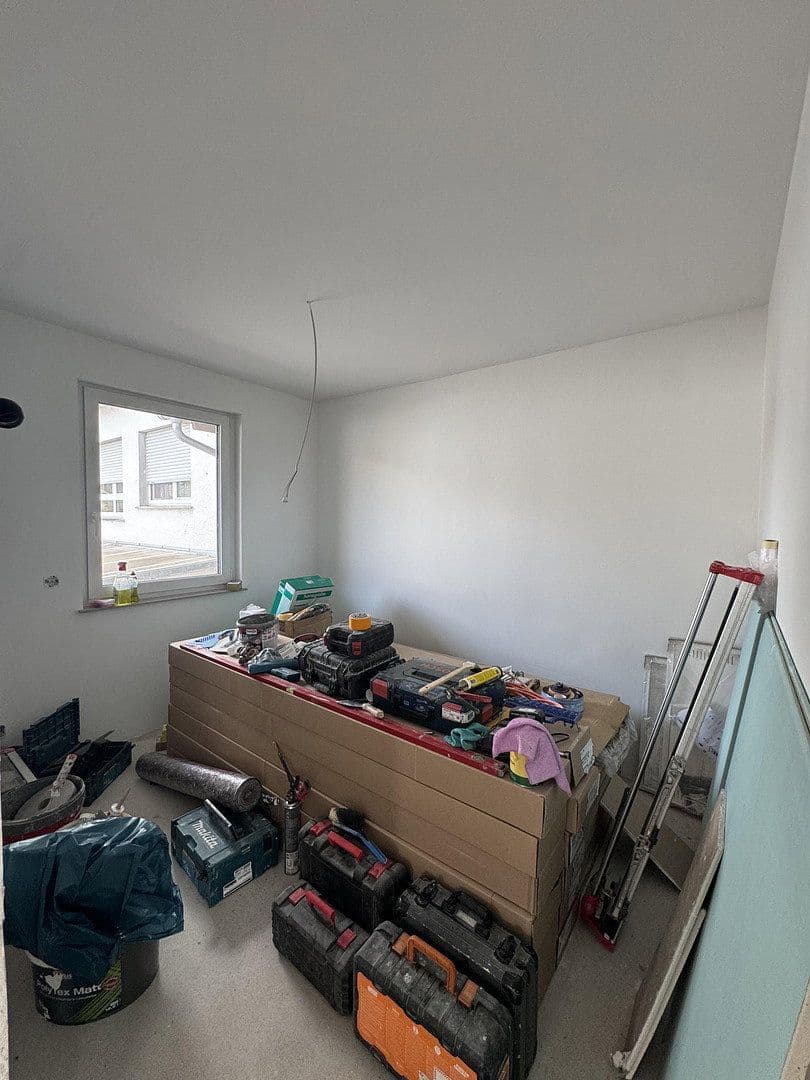 Prenájom bytu 4-izbový 99 m², Flörsheim, Hesensko Prenájom bytu 4-izbový 99 m², Flörsheim, Hesensko