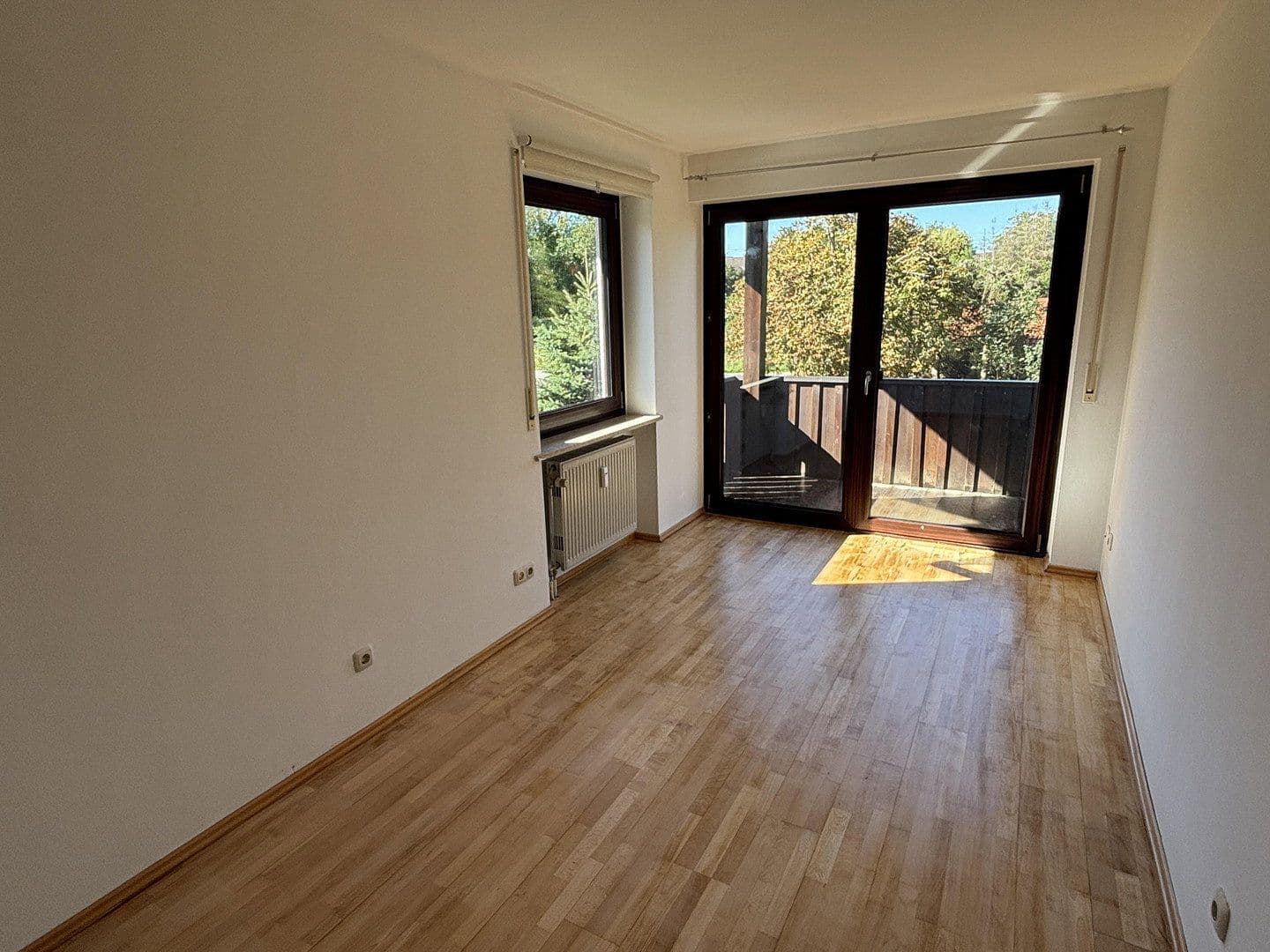 Prenájom domu 160 m², pozemok 400 m², Münchener Str.47, Sauerlach, Bavorsko Prenájom domu 160 m², pozemok 400 m², Münchener Str.47, Sauerlach, Bavorsko
