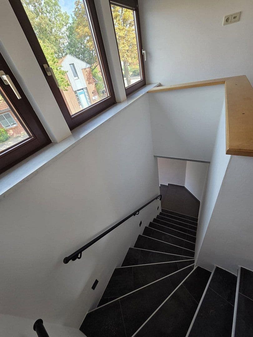 Prenájom bytu 3-izbový 115 m², Verdenerstr 17, Thedinghausen, Dolné Sasko Prenájom bytu 3-izbový 115 m², Verdenerstr 17, Thedinghausen, Dolné Sasko