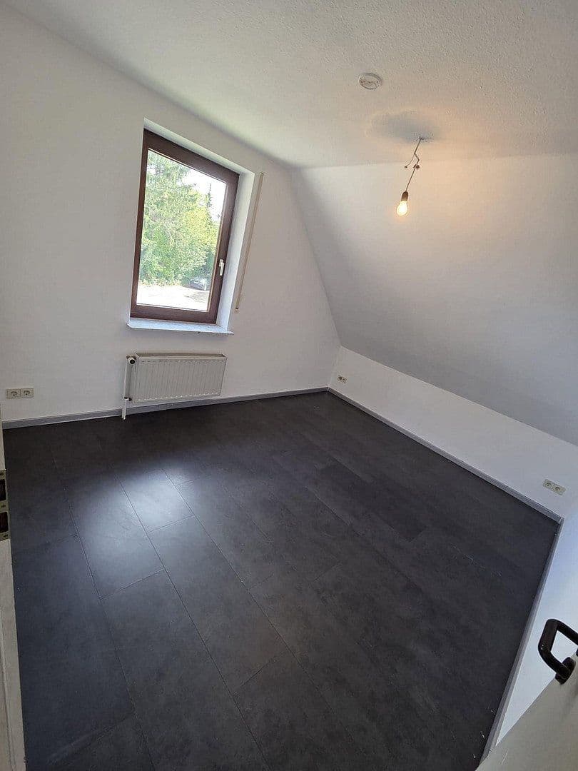 Prenájom bytu 3-izbový 115 m², Verdenerstr 17, Thedinghausen, Dolné Sasko Prenájom bytu 3-izbový 115 m², Verdenerstr 17, Thedinghausen, Dolné Sasko