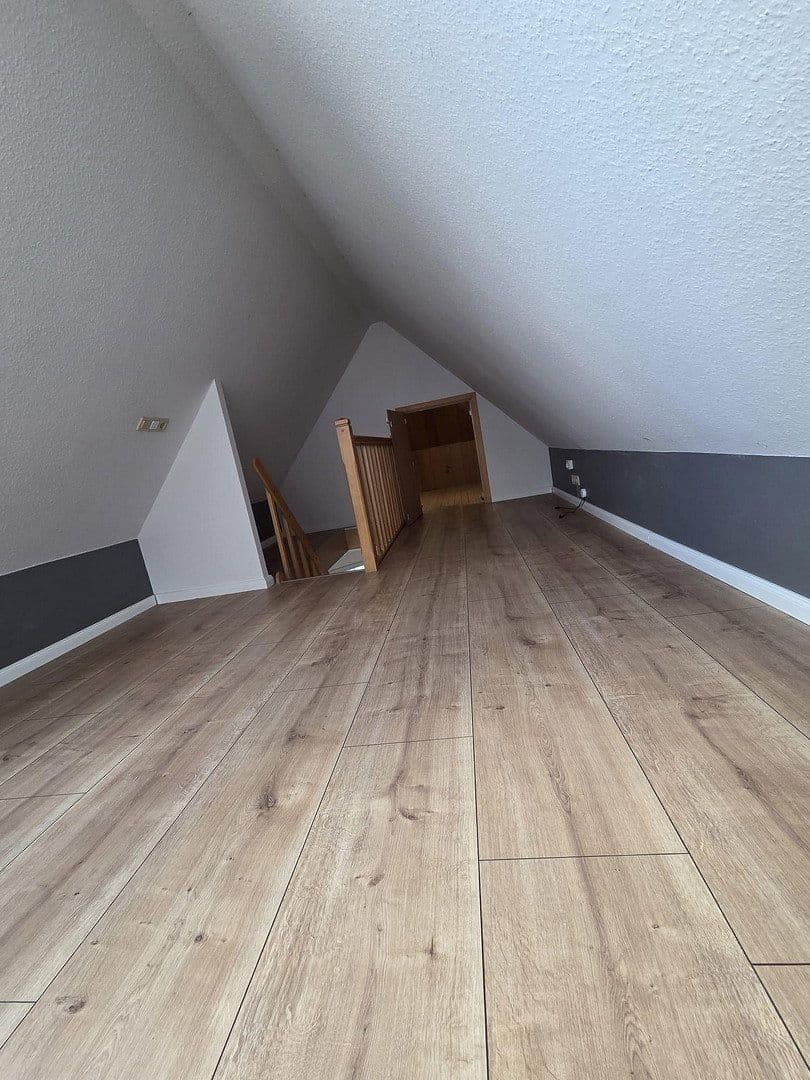 Prenájom bytu 3-izbový 115 m², Verdenerstr 17, Thedinghausen, Dolné Sasko Prenájom bytu 3-izbový 115 m², Verdenerstr 17, Thedinghausen, Dolné Sasko