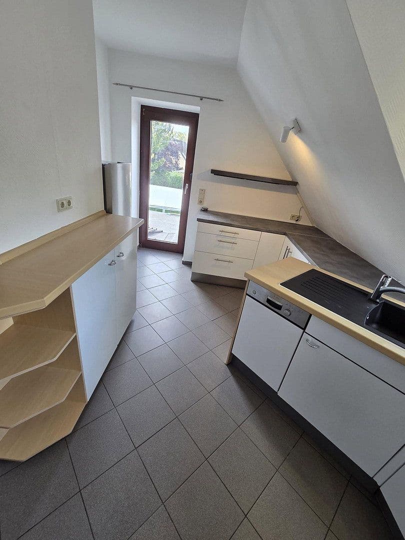 Prenájom bytu 3-izbový 115 m², Verdenerstr 17, Thedinghausen, Dolné Sasko Prenájom bytu 3-izbový 115 m², Verdenerstr 17, Thedinghausen, Dolné Sasko
