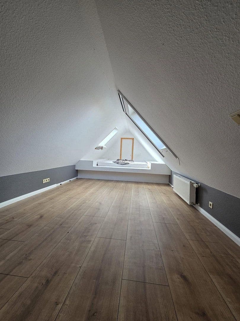 Prenájom bytu 3-izbový 115 m², Verdenerstr 17, Thedinghausen, Dolné Sasko Prenájom bytu 3-izbový 115 m², Verdenerstr 17, Thedinghausen, Dolné Sasko