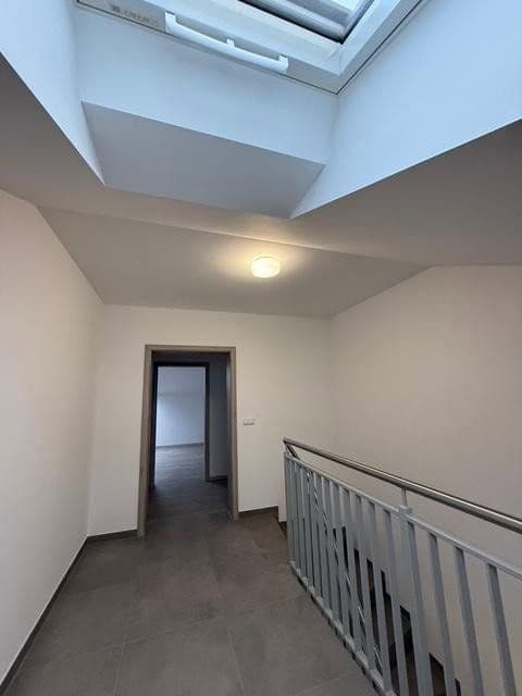 Prenájom bytu 3-izbový 83 m², Bremer Str 53, Berlin, Berlín Prenájom bytu 3-izbový 83 m², Bremer Str 53, Berlin, Berlín