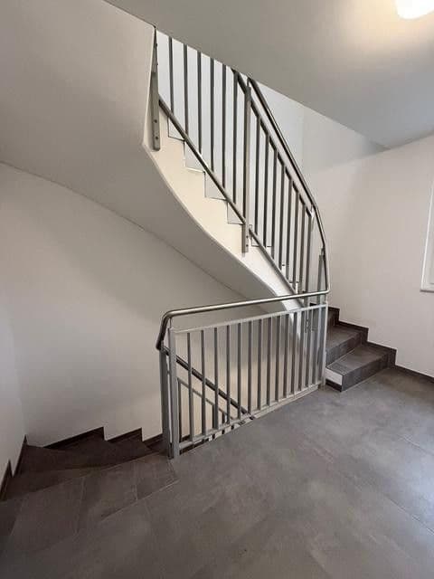Prenájom bytu 3-izbový 83 m², Bremer Str 53, Berlin, Berlín Prenájom bytu 3-izbový 83 m², Bremer Str 53, Berlin, Berlín
