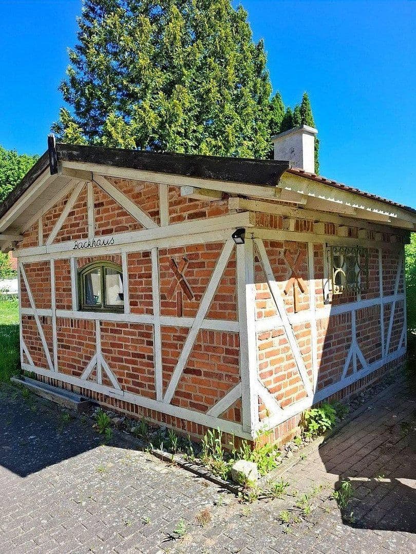 Predaj domu 1.007 m², pozemok 74.904 m², Buchenhain 32, Boitzenburger Land, Brandenbursko Predaj domu 1.007 m², pozemok 74.904 m², Buchenhain 32, Boitzenburger Land, Brandenbursko