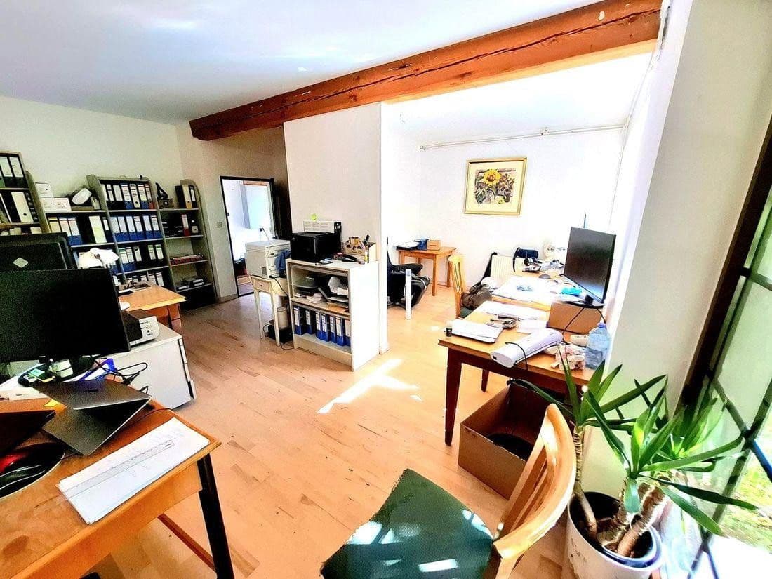 Predaj domu 1.007 m², pozemok 74.904 m², Buchenhain 32, Boitzenburger Land, Brandenbursko Predaj domu 1.007 m², pozemok 74.904 m², Buchenhain 32, Boitzenburger Land, Brandenbursko
