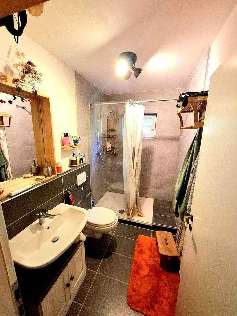 Predaj domu 1.007 m², pozemok 74.904 m², Buchenhain 32, Boitzenburger Land, Brandenbursko Predaj domu 1.007 m², pozemok 74.904 m², Buchenhain 32, Boitzenburger Land, Brandenbursko