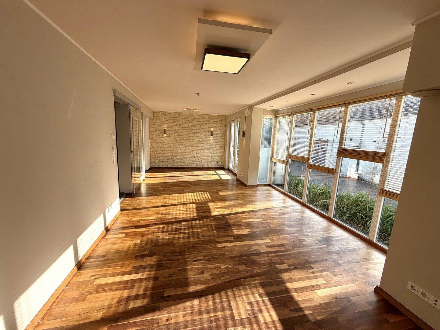 Predaj bytu 4-izbový 108 m², Köln, Severné Porýnie - Westfálsko Predaj bytu 4-izbový 108 m², Köln, Severné Porýnie - Westfálsko