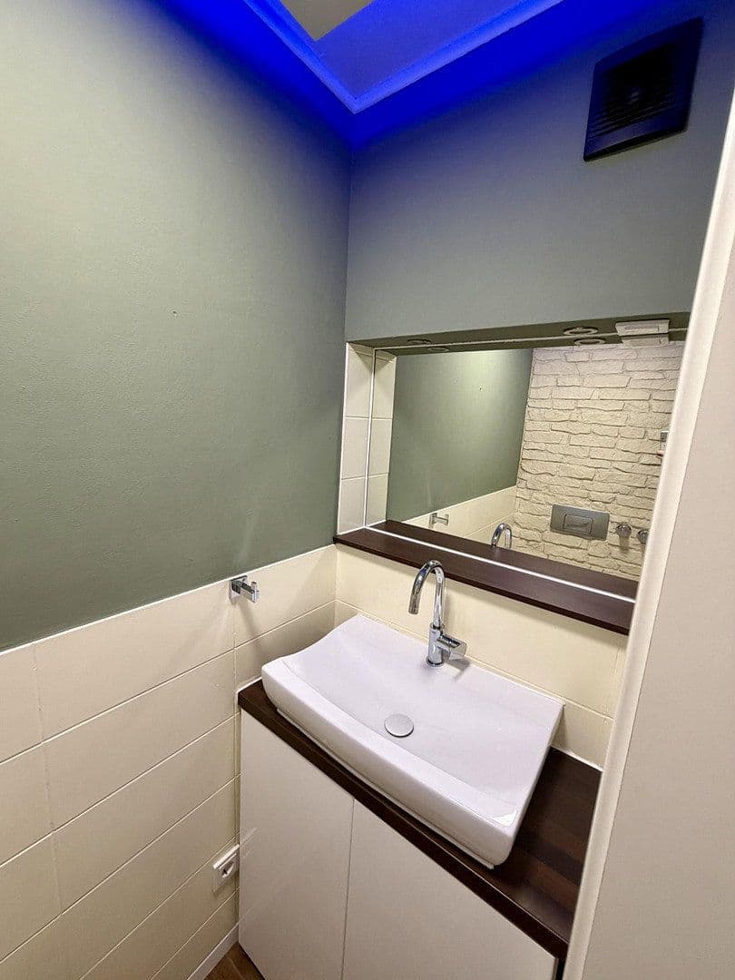Predaj bytu 4-izbový 108 m², Köln, Severné Porýnie - Westfálsko Predaj bytu 4-izbový 108 m², Köln, Severné Porýnie - Westfálsko