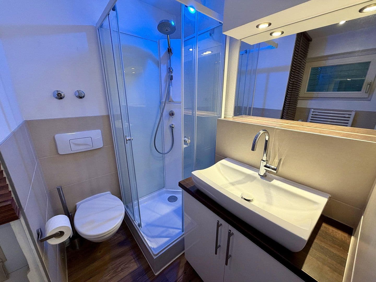 Predaj bytu 4-izbový 108 m², Köln, Severné Porýnie - Westfálsko Predaj bytu 4-izbový 108 m², Köln, Severné Porýnie - Westfálsko